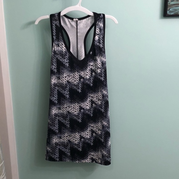 Two exercise tops. - Picture 2 of 3